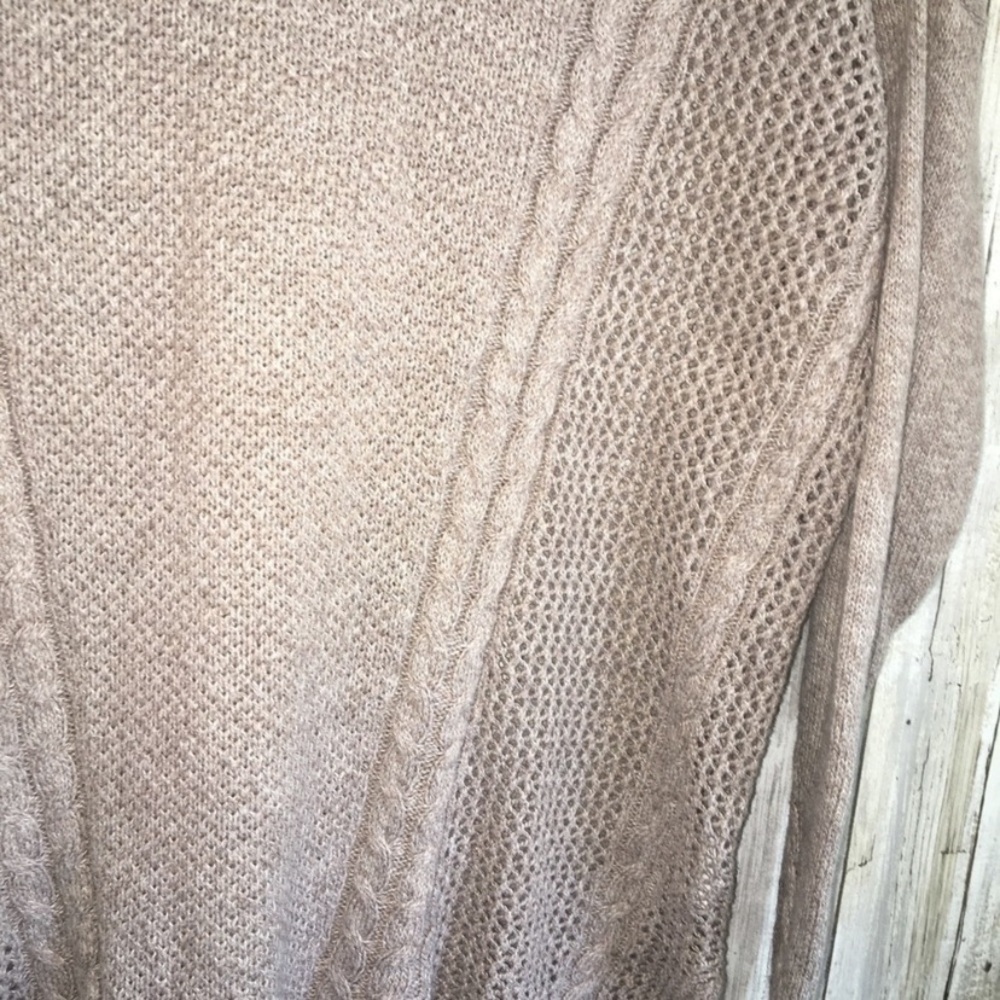 American Eagle Tan Knit Sweater - Picture 2 of 4